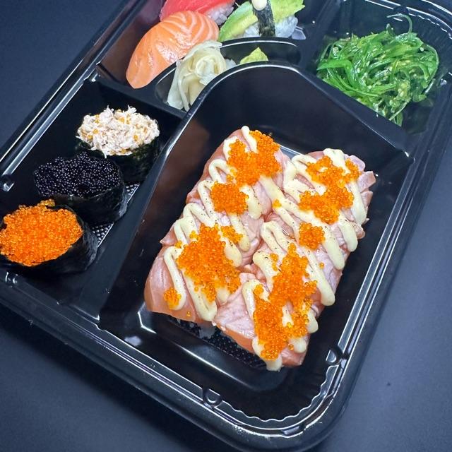 Deluxe Nigiri Set 22pcs