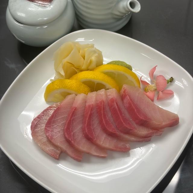 Salmon Sashimi 7pcs