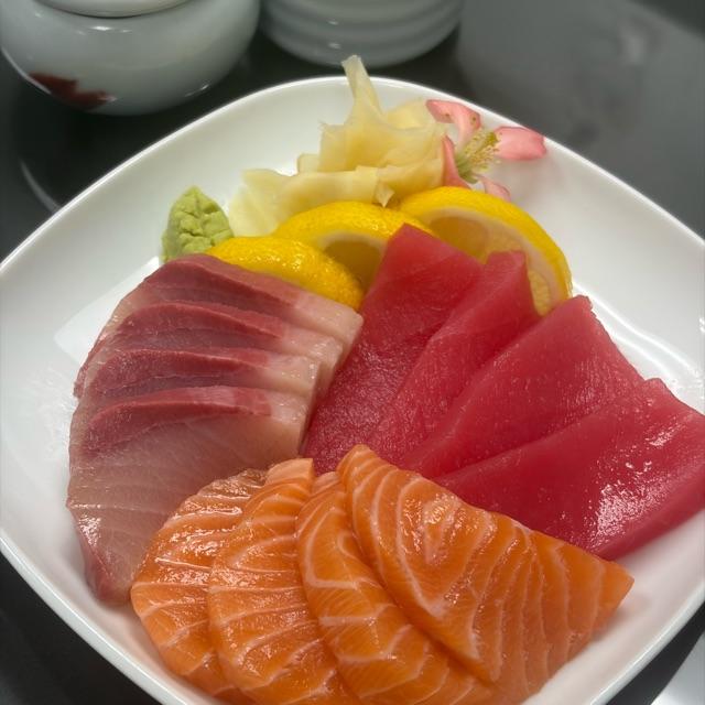 Yellowtail Sashimi 7pcs